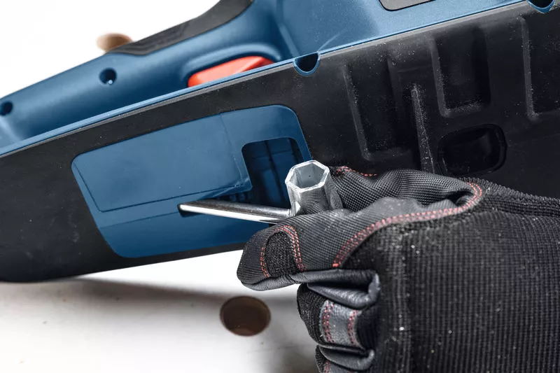 Bosch Akku-Kettensäge GKE 18V-40 - 18V - 40cm Schwert - 06008D3000