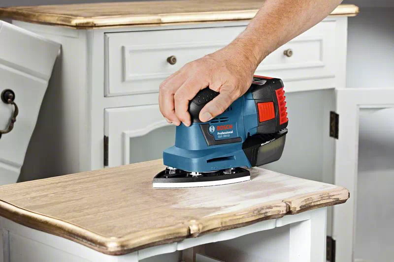Bosch Akku-Schwingschleifer GSS 18V-10 - 18V - diverse Schleifplatten - in L-BOXX