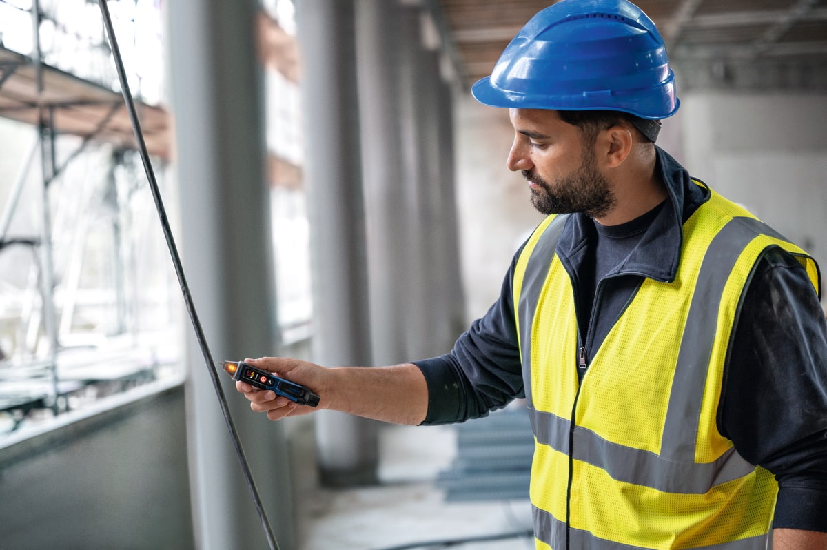 Bosch Spannungsprüfer elektrisches Prüfgerät GVD 1000-17 - IP67