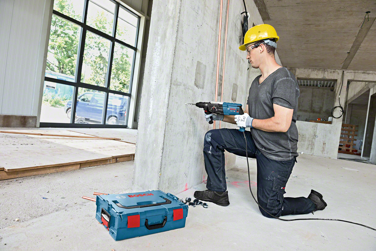 Bosch Bohrhammer GBH 2-28F Professional Schnellspannfutter, L-BOXX und Zubehör