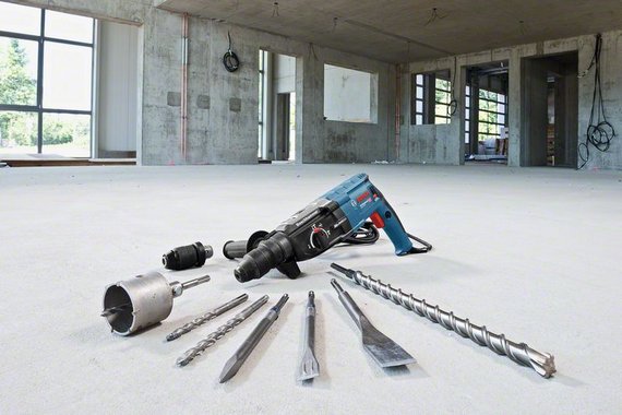 Bosch Bohrhammer GBH 2-28F Professional Schnellspannfutter, L-BOXX und Zubehör