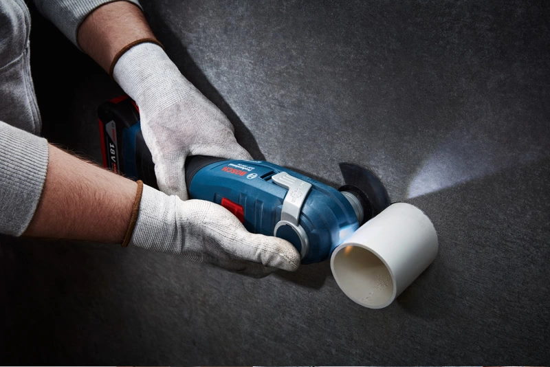 Bosch Akku Mulit Cutter GOP 18V-34 mit 1 Sägeblatt - 18V - L-BOXX - SOLO