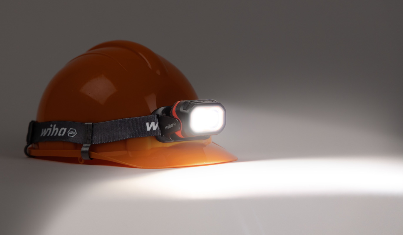 Wiha Stirnlampe 500 lm mit Bewegungssensor - Arbeitsleuchte - dimmbar - 45700