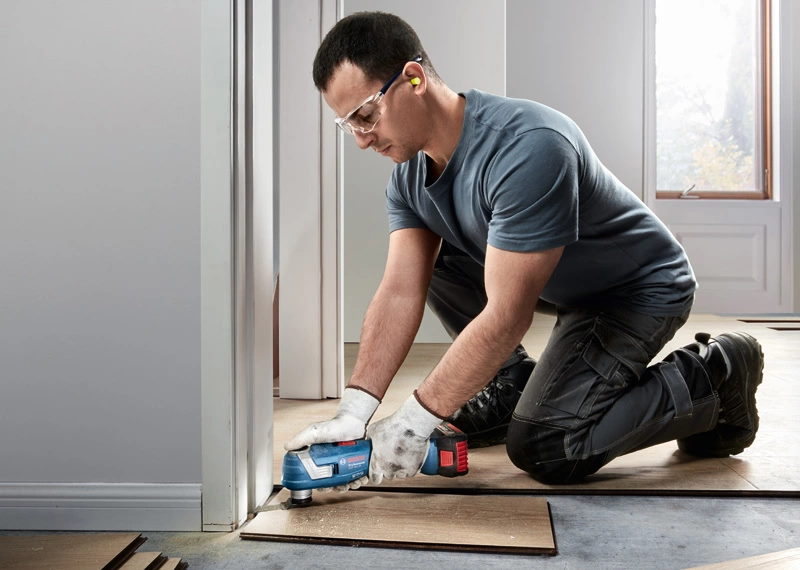 Bosch Akku Mulit Cutter GOP 18V-34 mit 1 Sägeblatt - 18V - L-BOXX - SOLO