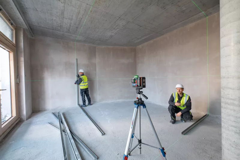 Bosch GLL 18V-120-33 CG Linienlaser - L-BOXX - Ladegerät/Akku - Halterung