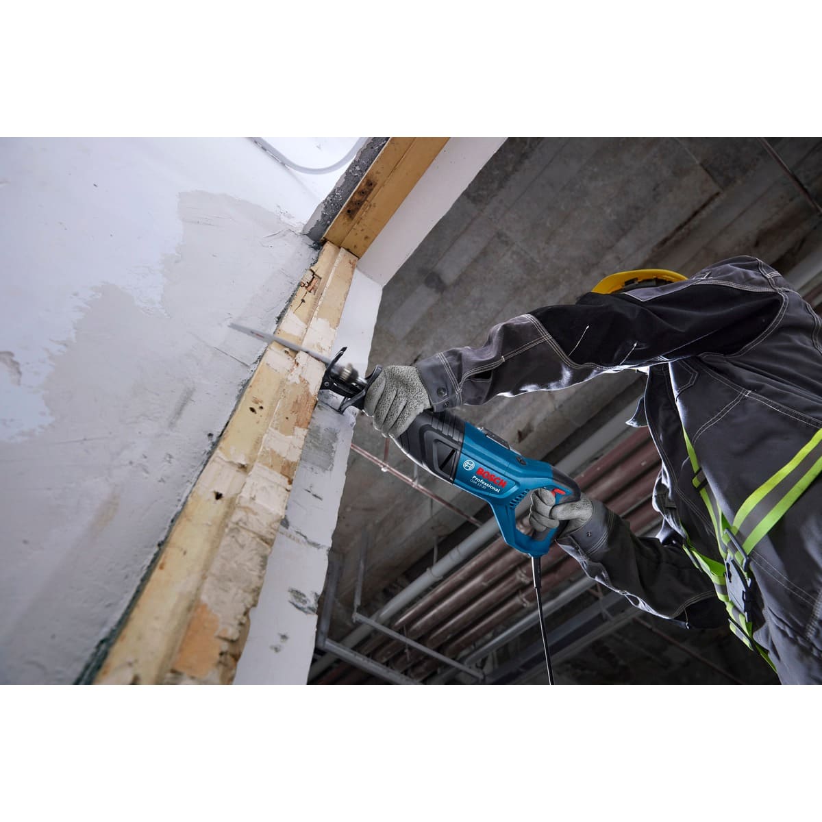 Bosch Säbelsäge PRO GSA 12-30 Professional - 1250 Watt - 2 Sägeblätter im Koffer
