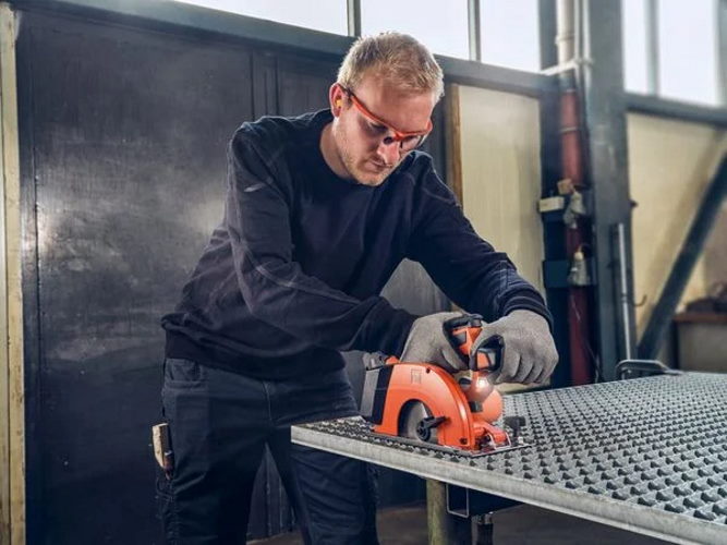 Fein Akku-Handkreissäge F-IRON Cut 57 AS - für Metall - Sägeblatt - 71360461000