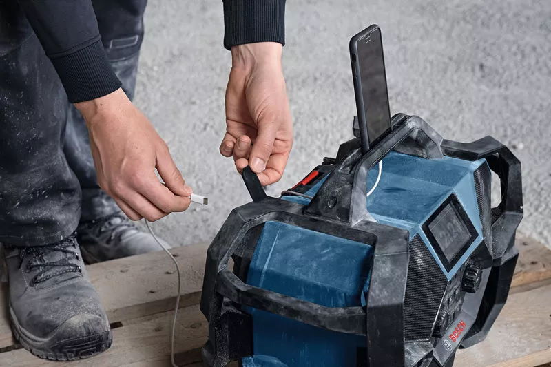 Bosch Baustellenradio GPB 18VH-6 SRC - 06014A6200 - DAB+ / Bluetooth