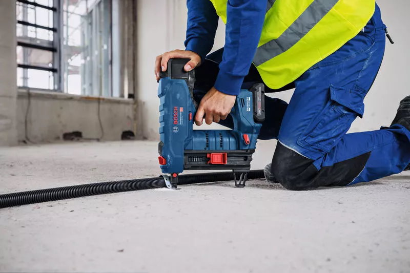 Bosch Akku-Nagler GNB 18V-40 - XL-BOXX - bis 40mm - ohne Akku/Ladegerät