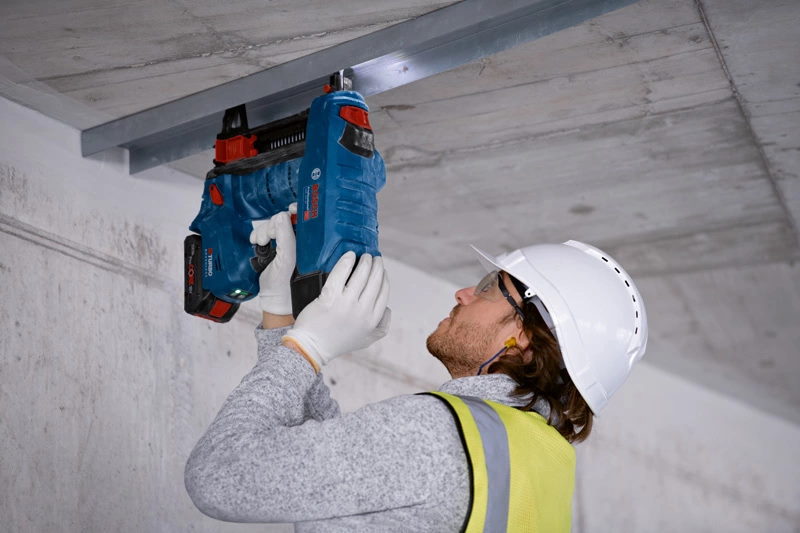 Bosch Akku-Betonnagler GNB 18V-38 - 18V - XL-BOXX - bis 38mm - SOLO