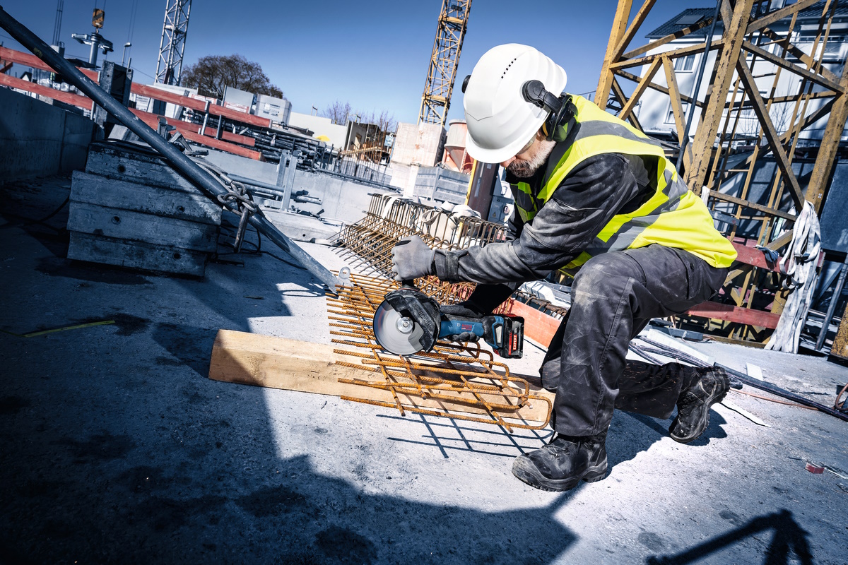 Bosch Akku Winkelschleifer EXPERT EXWS18V-180P 180mm BITURBO ohne Akku/Ladegerät