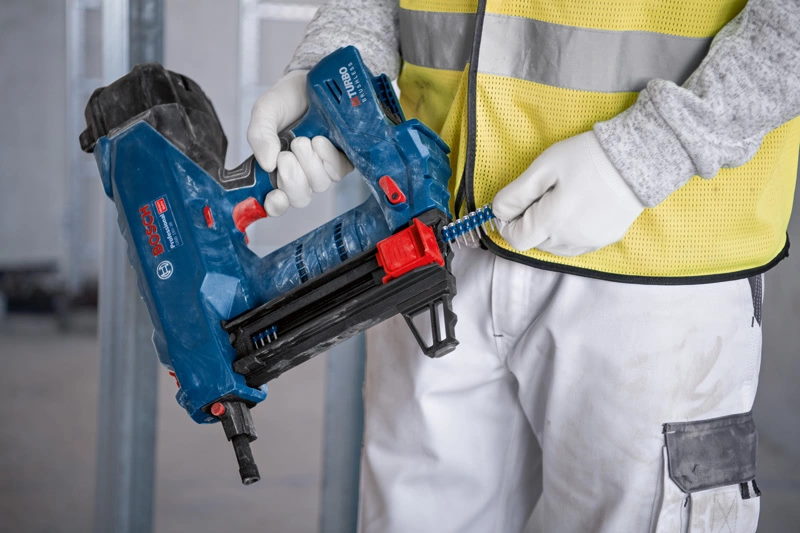 Bosch Akku-Betonnagler GNB 18V-38 - 18V - XL-BOXX - bis 38mm - SOLO