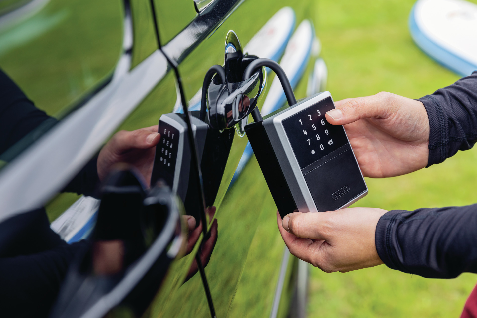 Abus KeyGarage 797 SMART Bluetooth - mit Bügel - inkl. AA Batterien