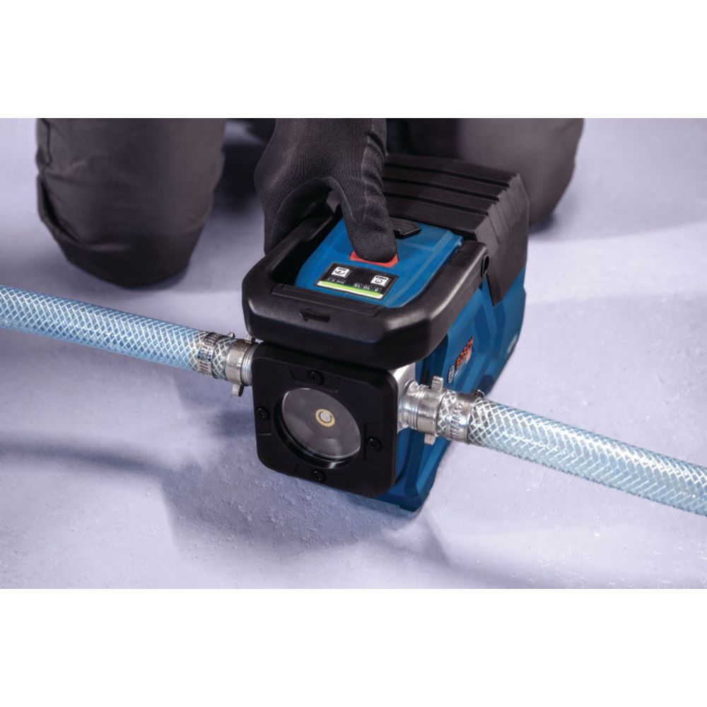 Bosch Akku-Transferpumpe PRO GTP18V-28 - Wasserpumpe/Gartenpumpe - 18V - 2800l/h