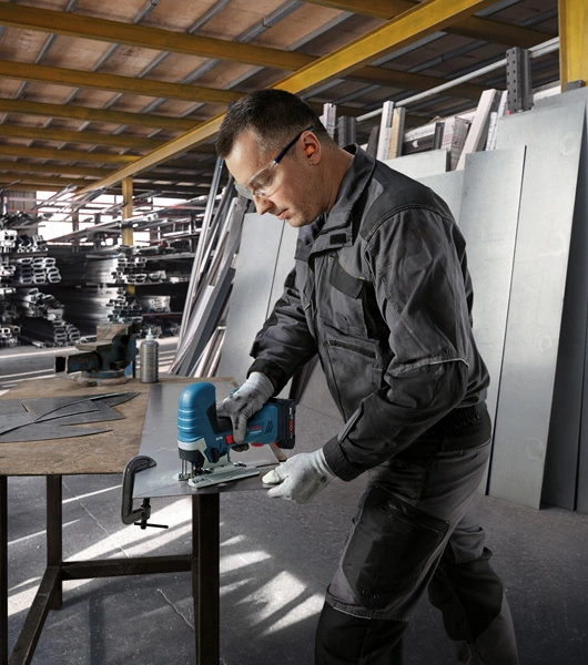 Bosch Akku Stichsäge GST 18V-125 S - 06015B2000 - L-BOXX - Sologerät