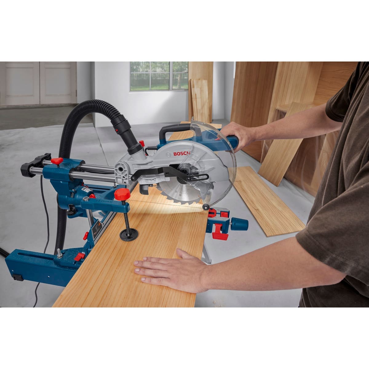 Bosch Kappsäge Gehrungssäge PRO GCM305-216S - 216 mm - LED Lichtsystem