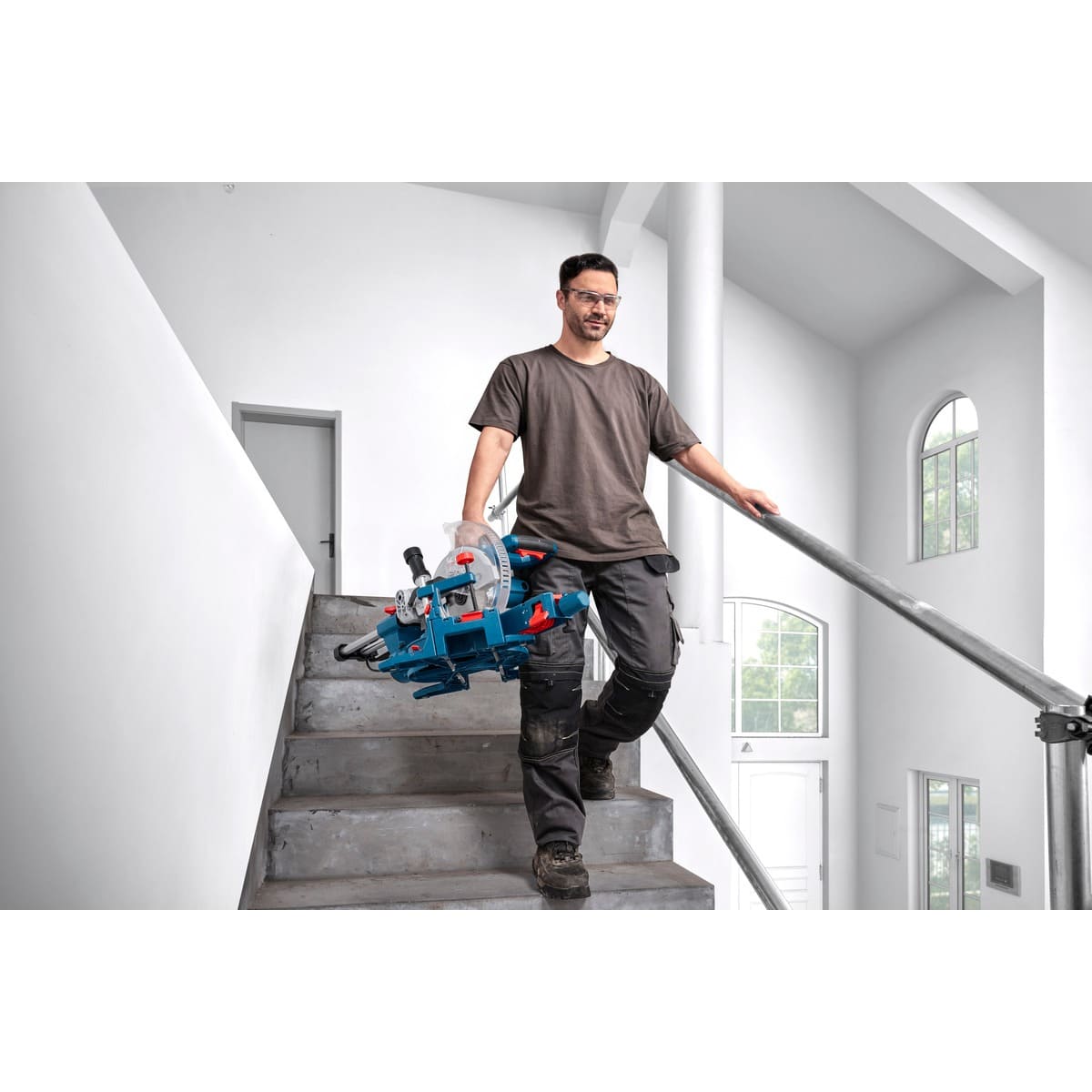 Bosch Kappsäge Gehrungssäge PRO GCM305-216S - 216 mm - LED Lichtsystem
