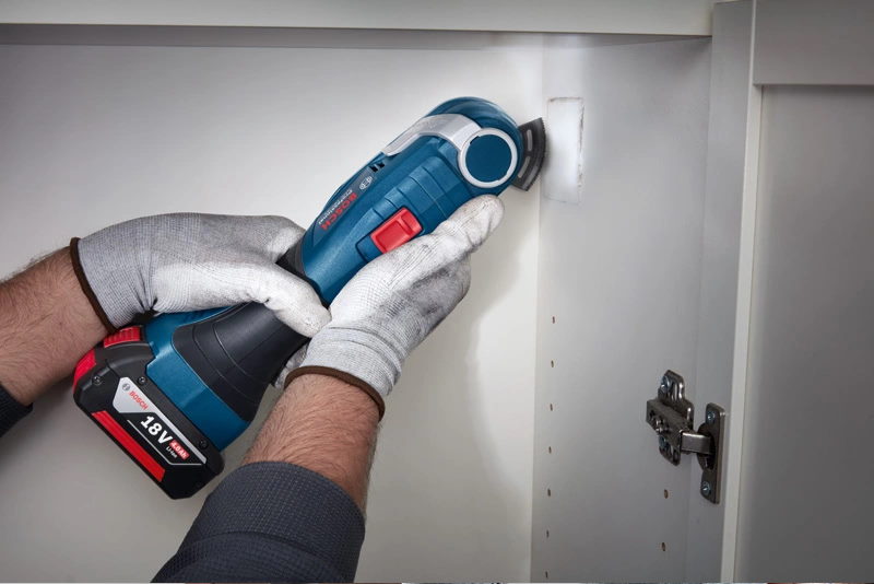 Bosch Akku Mulit Cutter GOP 18V-34 mit 1 Sägeblatt - 18V - L-BOXX - SOLO