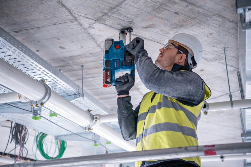 Bosch Akku Bohrhammer GBH 18V-22 - SDS-Plus - L-BOXX 136 - SOLO