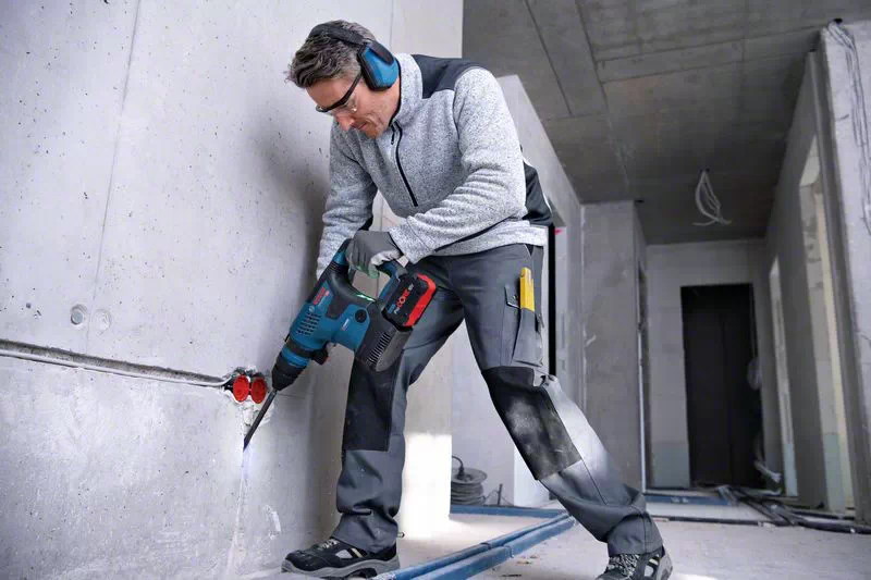 Bosch Akku Bohrhammer GBH 18V-34 CF - SDS-PLUS - Handwerkerkoffer