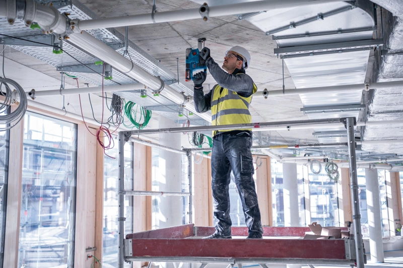 Bosch Akku Bohrhammer GBH 18V-22 - SDS-Plus - L-BOXX 136 - SOLO
