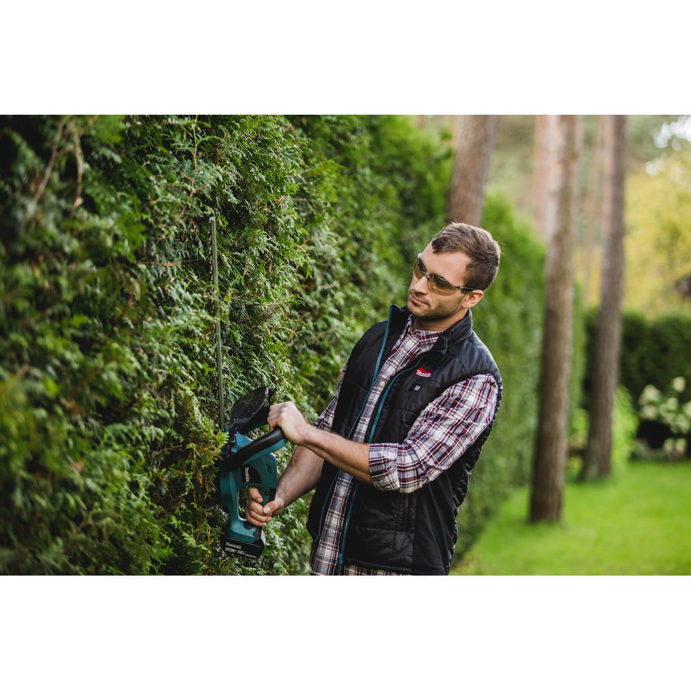 Makita Akku Heckenschere DUH523RF + 3Ah Akku + Ladegerät DC18RC - 18V - 52cm