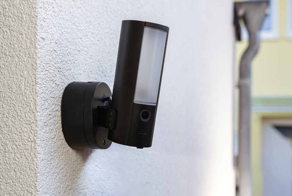 Abus WLAN Licht Kamera für den Außenbereich - LED - Alarm - PPIC46520 BK