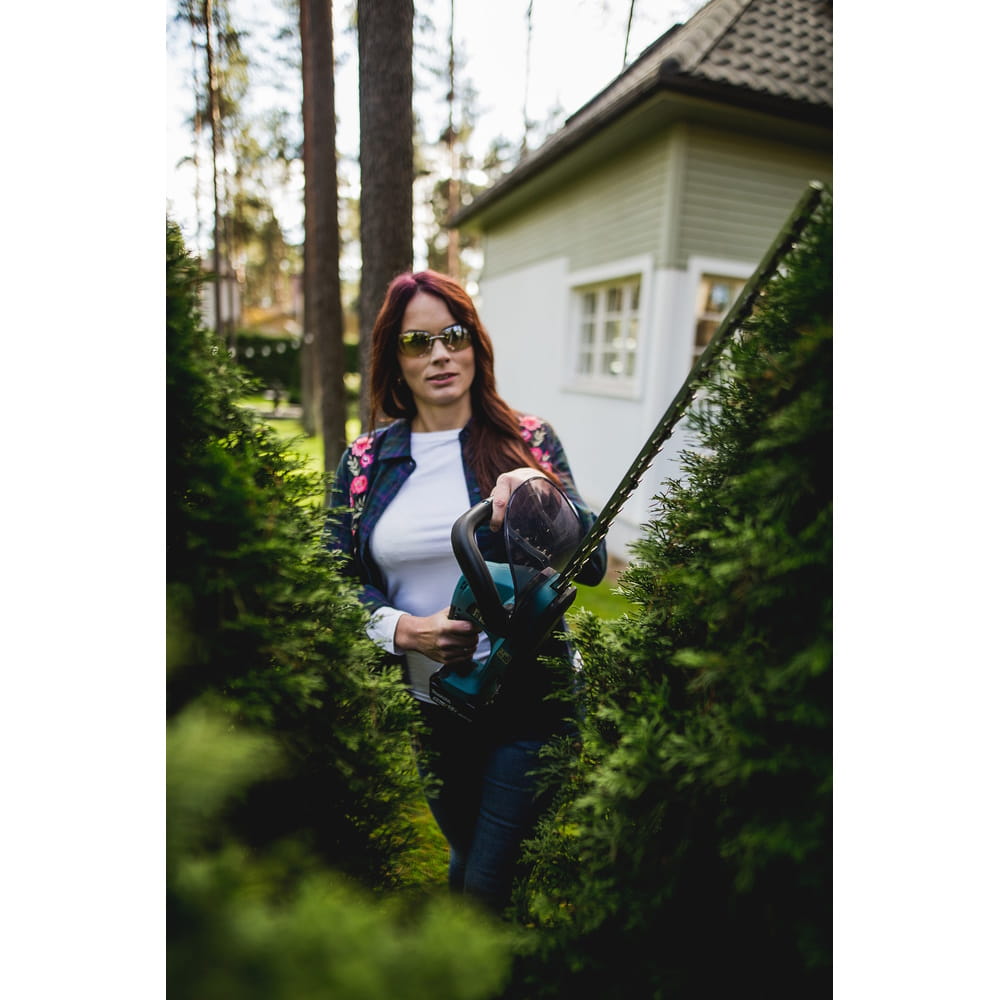Makita Akku Heckenschere DUH523RF + 3Ah Akku + Ladegerät DC18RC - 18V - 52cm