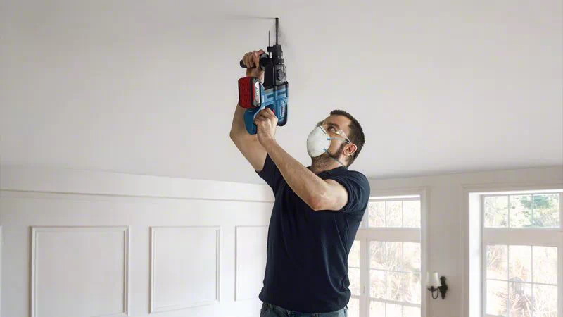 Bosch Akku Bohrhammer GBH 18V-21 - L-BOXX - 2x GBA 4AH - GAL1880CV