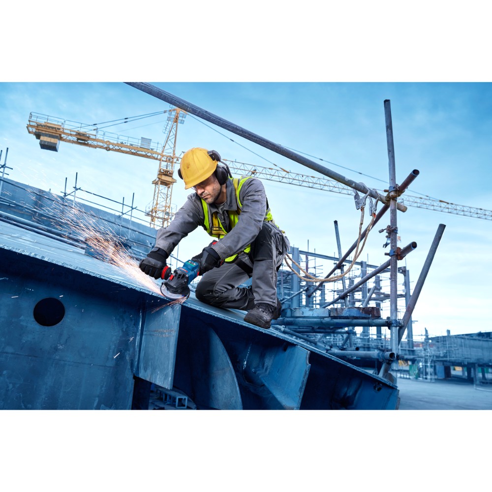 Bosch Winkelschleifer EXPERT EXWS18V-15PS - L-Boxx - 2x 18V 8Ah Akku - Ladegerät