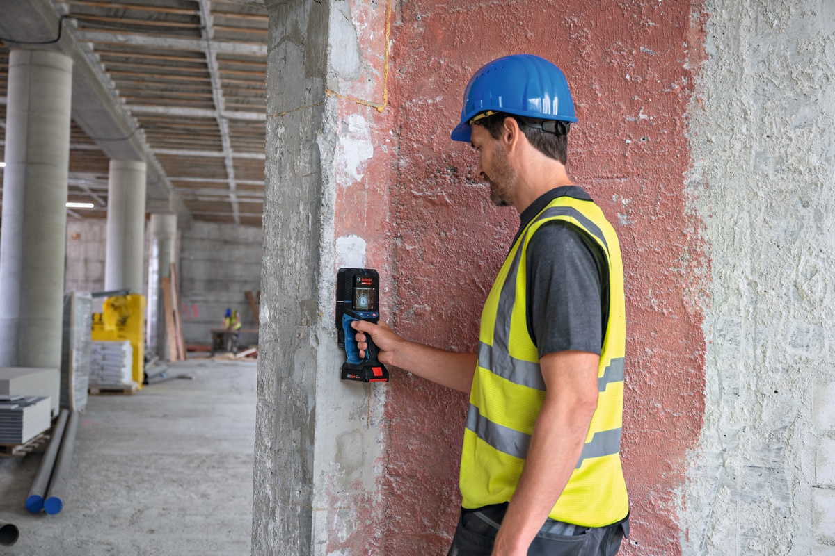 Bosch Ortungsgerät D-tect18V-200-17C 200mm - L-Boxx - 18V 2,0Ah Akku - Ladegerät