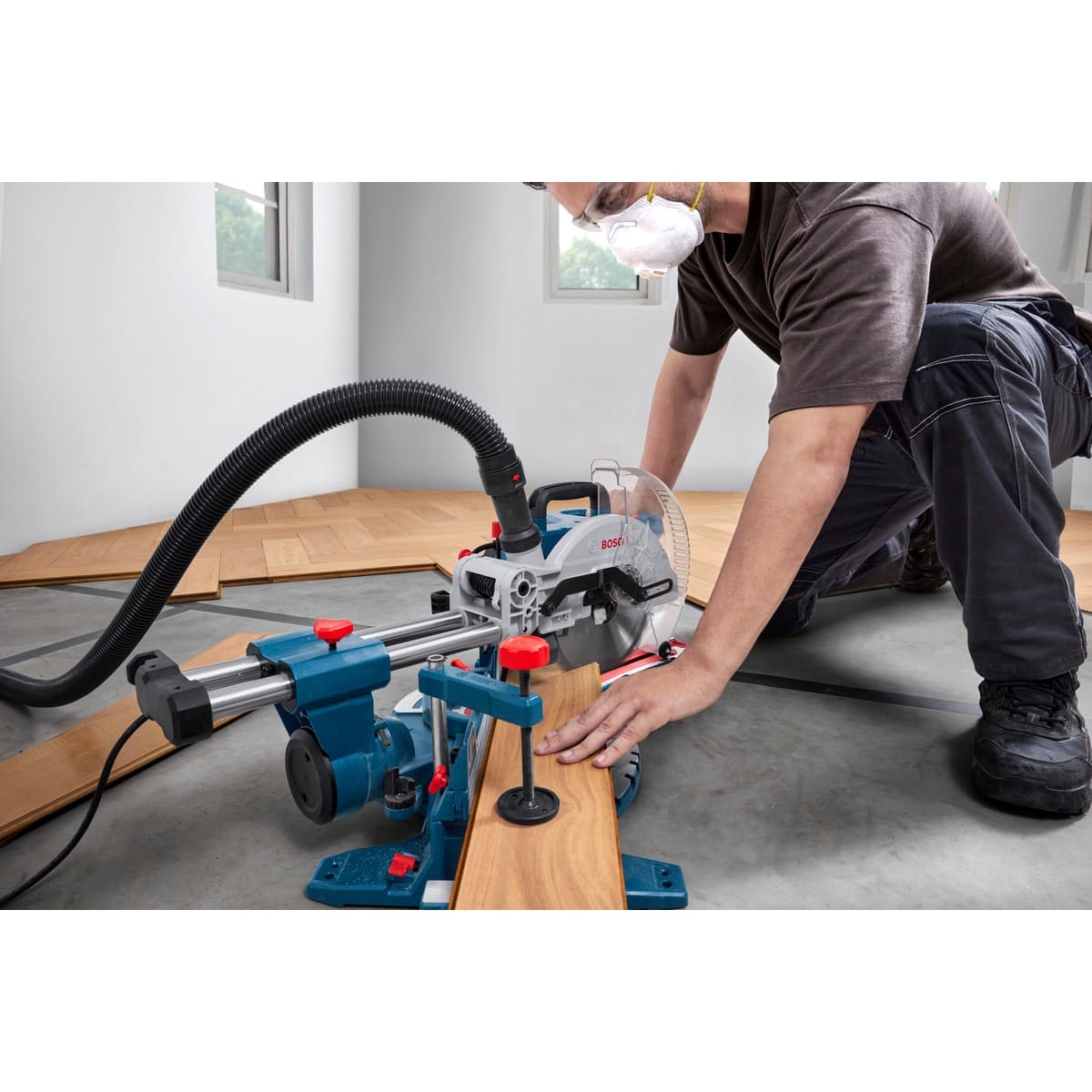 Bosch Kappsäge Gehrungssäge PRO GCM305-216S - 216 mm - LED Lichtsystem