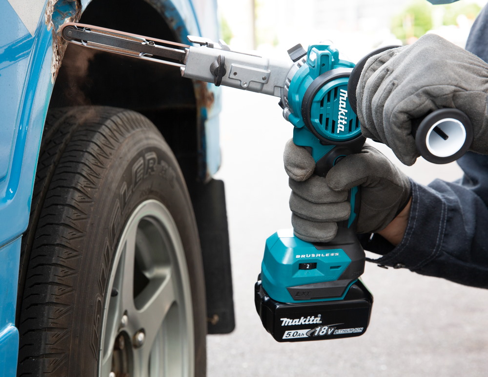 Makita Akku Bandfeile - DBS180Z - inkl. 9mm Ausleger - 18V - mit Motorbremse