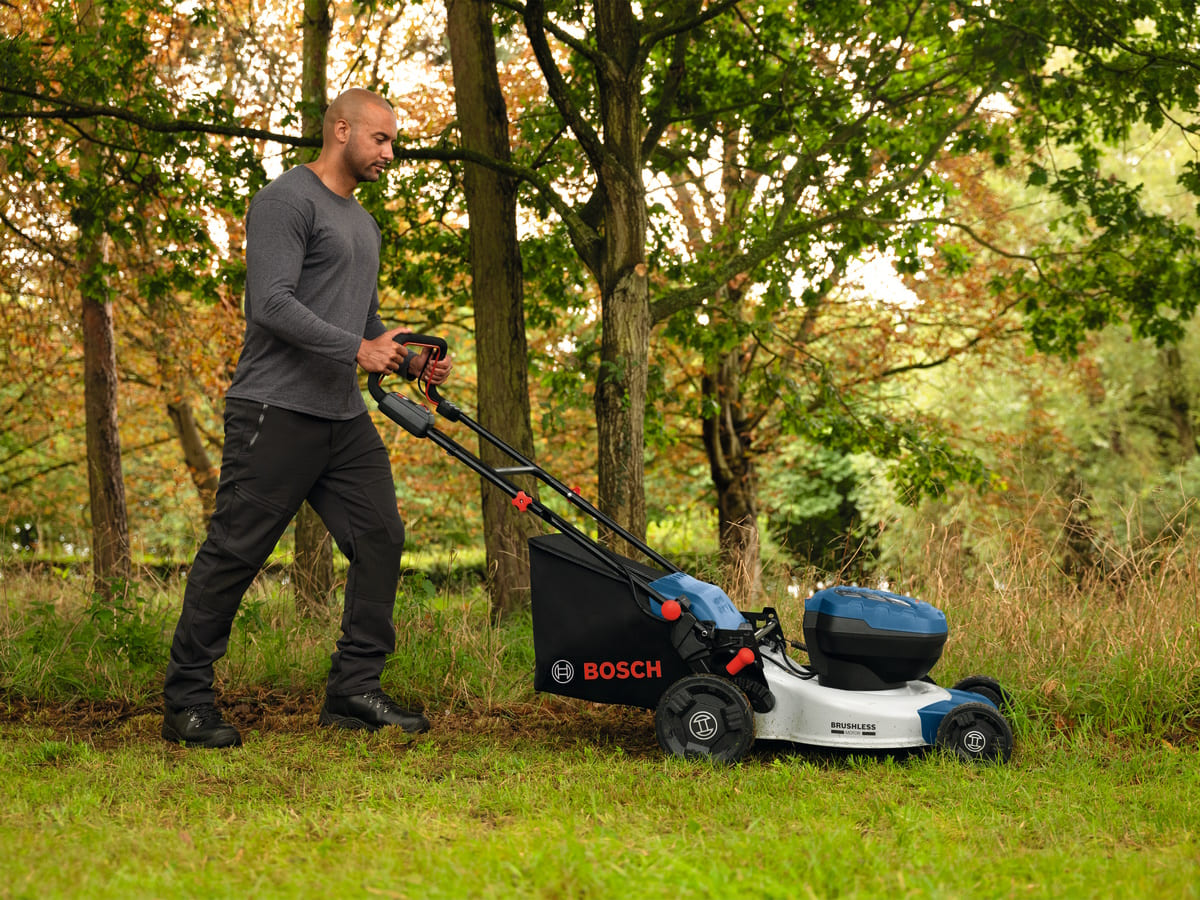 Bosch Akku-Rasenmäher PRO GRA18V2-46SP - 60l - 46cm Schnittbreite - ohne Akkus