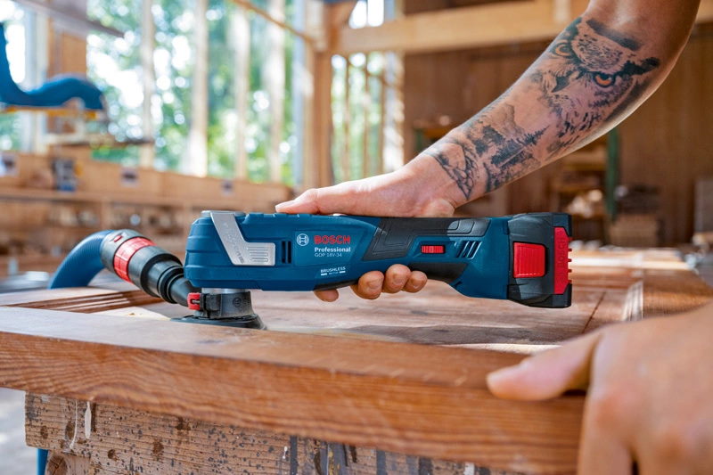 Bosch Akku Mulit Cutter GOP 18V-34 mit 1 Sägeblatt - 18V - L-BOXX - SOLO