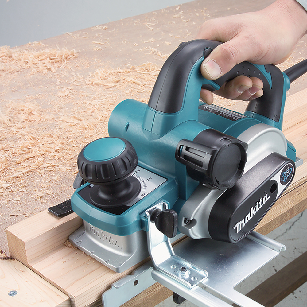 Makita Falzhobel KP0810CJ - 1050 Watt - 82mm breit - 4mm tief - im Koffer