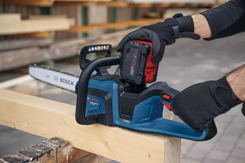 Bosch Akku-Kettensäge GKE 18V-40 - 18V - 40cm Schwert - 06008D3000
