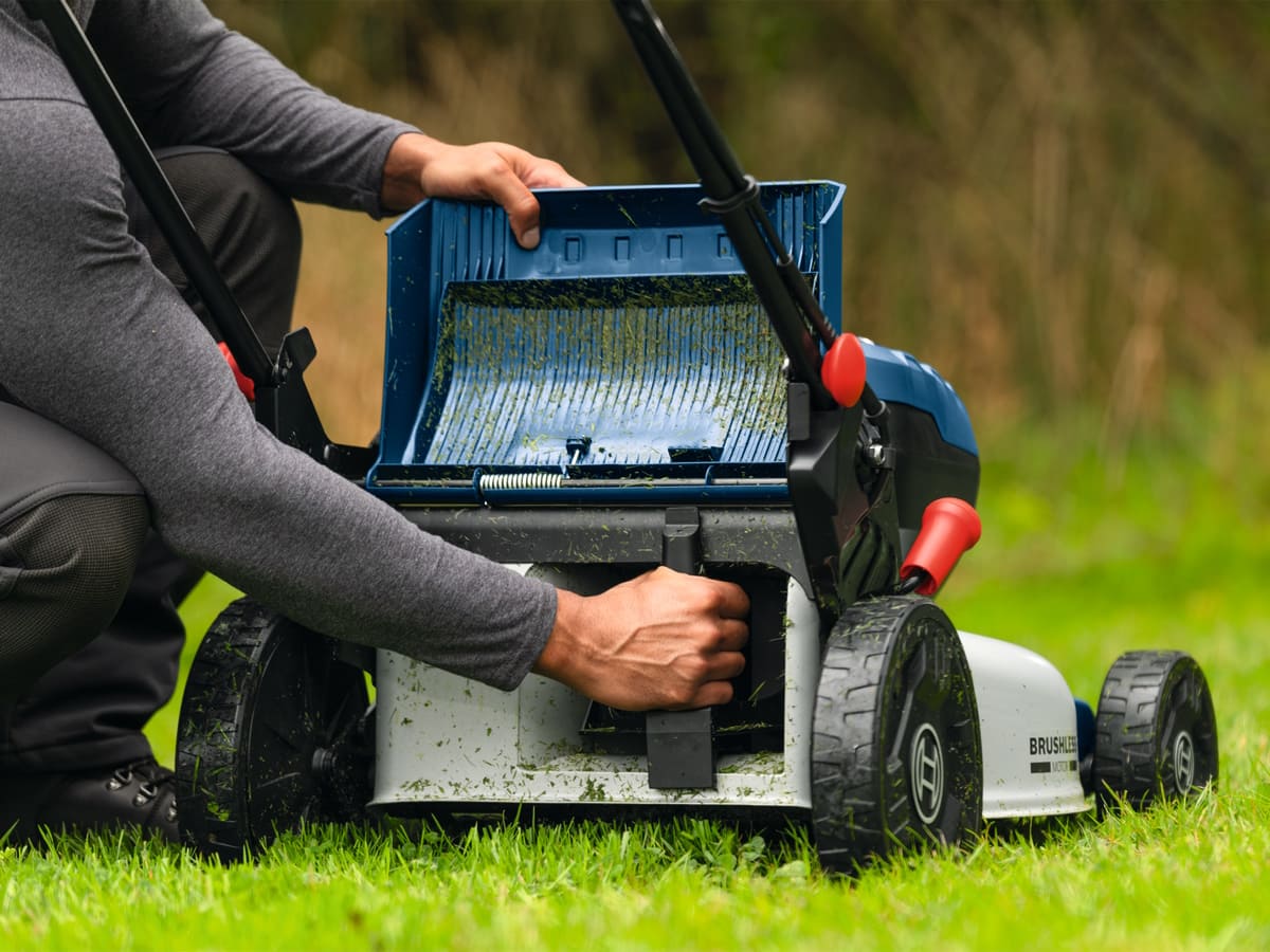 Bosch Akku-Rasenmäher PRO GRA18V2-46SP - 60l - 46cm Schnittbreite - ohne Akkus