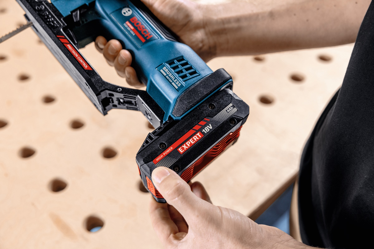 Bosch Akku Stichsäge EXST18V-155S 18V Präzision 155mm L-BOXX ohne Akku/Ladegerät