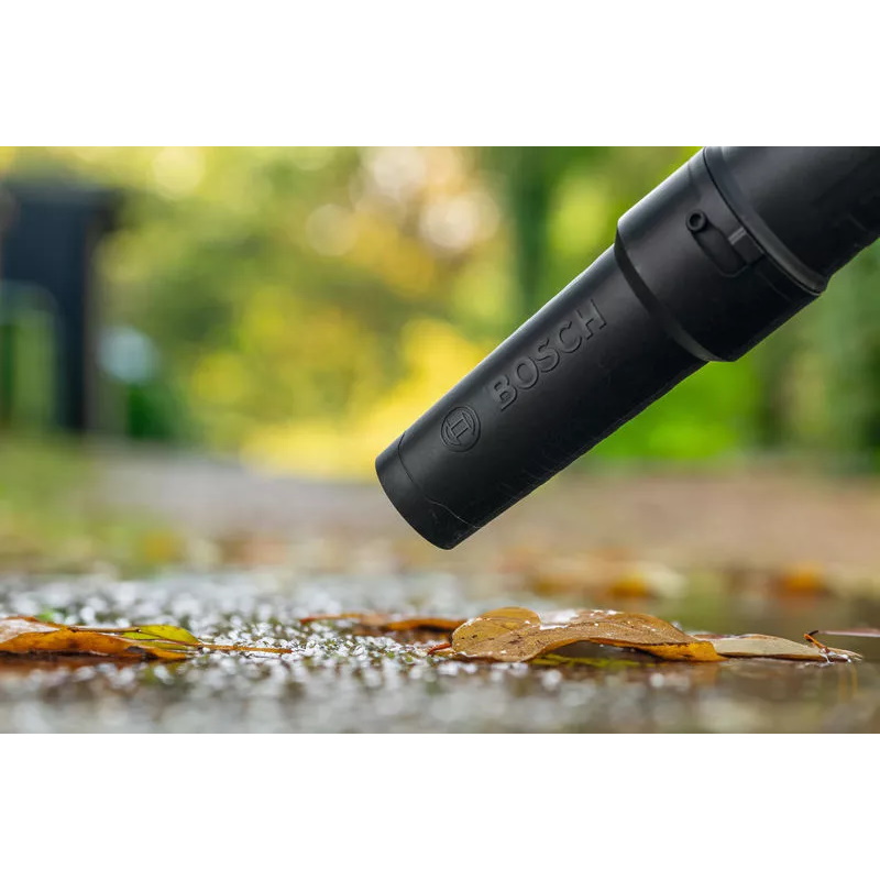 Bosch Laubbläser Akku 18V - GBL 18V-800 - Professional Gebläse + Aufsätze