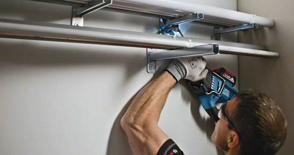 Bosch Akku-Säbelsäge GSA 18V-32 - 2x GBA 5AH- Koffer - GAL1880 Ladegerät