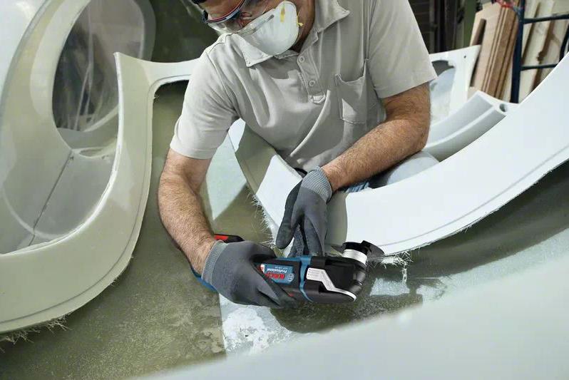Bosch Akku Mulit Cutter GOP 18V-28 Professional mit 1 Sägeblatt - L-BOXX - SOLO