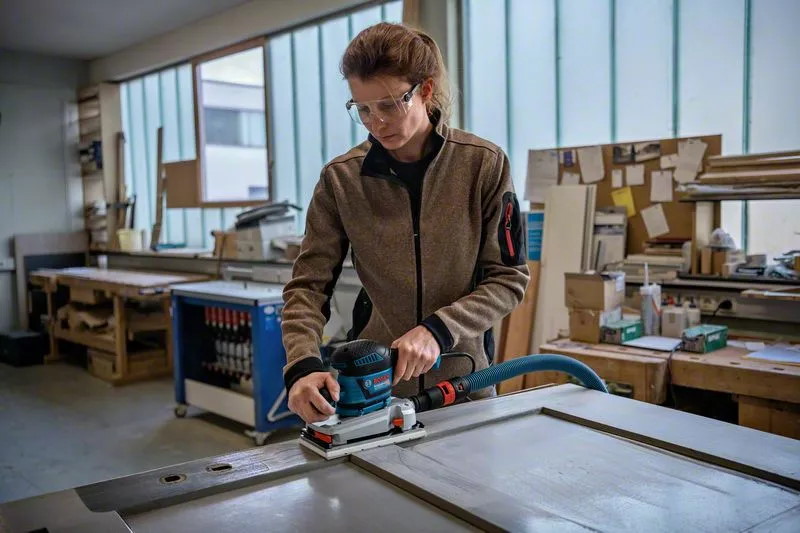 Bosch Schwingschleifer GSS 280 AVE - 230V - L-BOXX - 3x Schleifpapier