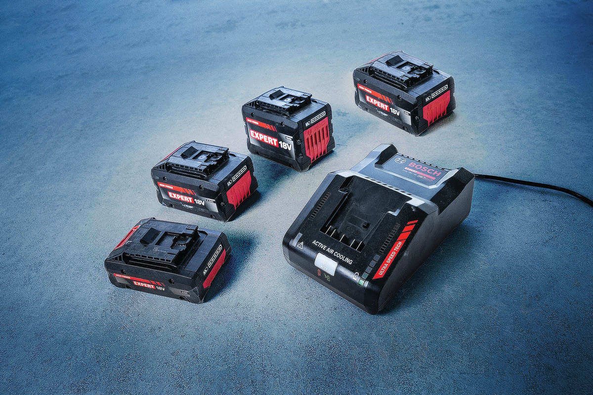 Bosch Ladegerät Schnellladegerät EXPERT EXAL18V-160 16A 14,4-18V Air Cooling 2.0