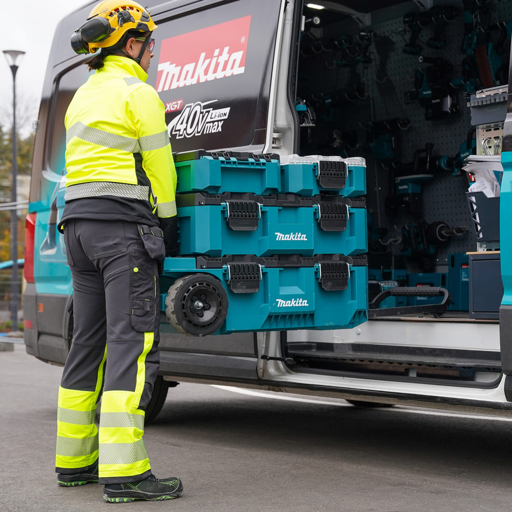 Makita MAKTRAK Trolley Werkzeugbox L - mit Räder - 81,9 Liter Volumen - P-91001