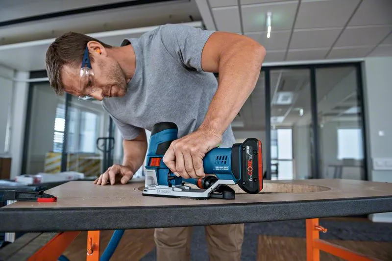 Bosch Akku Stichsäge GST 18 V-155 - 06015B0000 - L-BOXX - ohne Ladegerät/Akkus