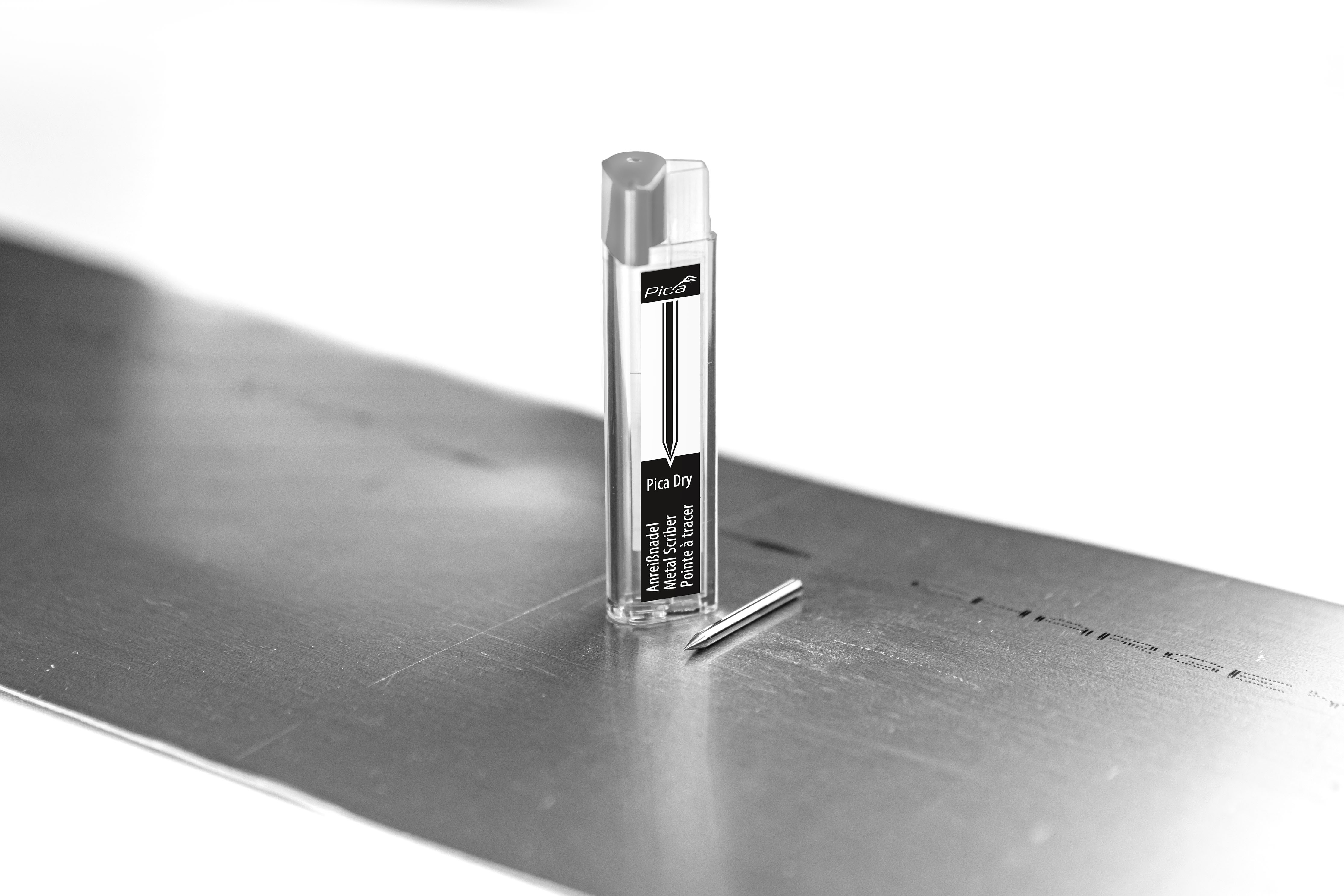 Pica Metal Set Dry - 30800 - für Metallarbeiten - mit Anreißnadel - Grafitmine