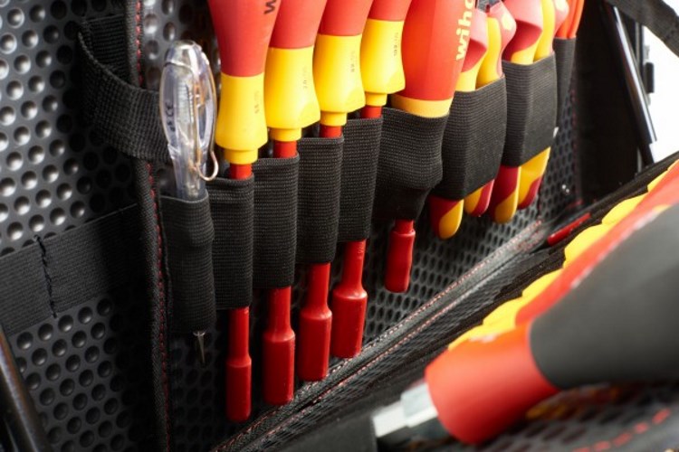 Wiha Werkzeugkoffer - 4 Stück - Werkzeug 42069 Elektriker Competence XXL II