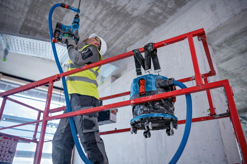Bosch Akku-Staubsauger GAS 18V-12 MC - mit Rollen - 18V - ohne Akkus