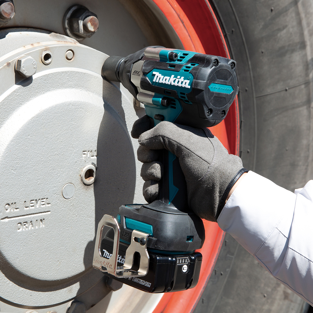 Makita Akku-Schlagschrauber - DTW701Z - 1/2" - 700NM - Kraft Bit-Set 27-teilig